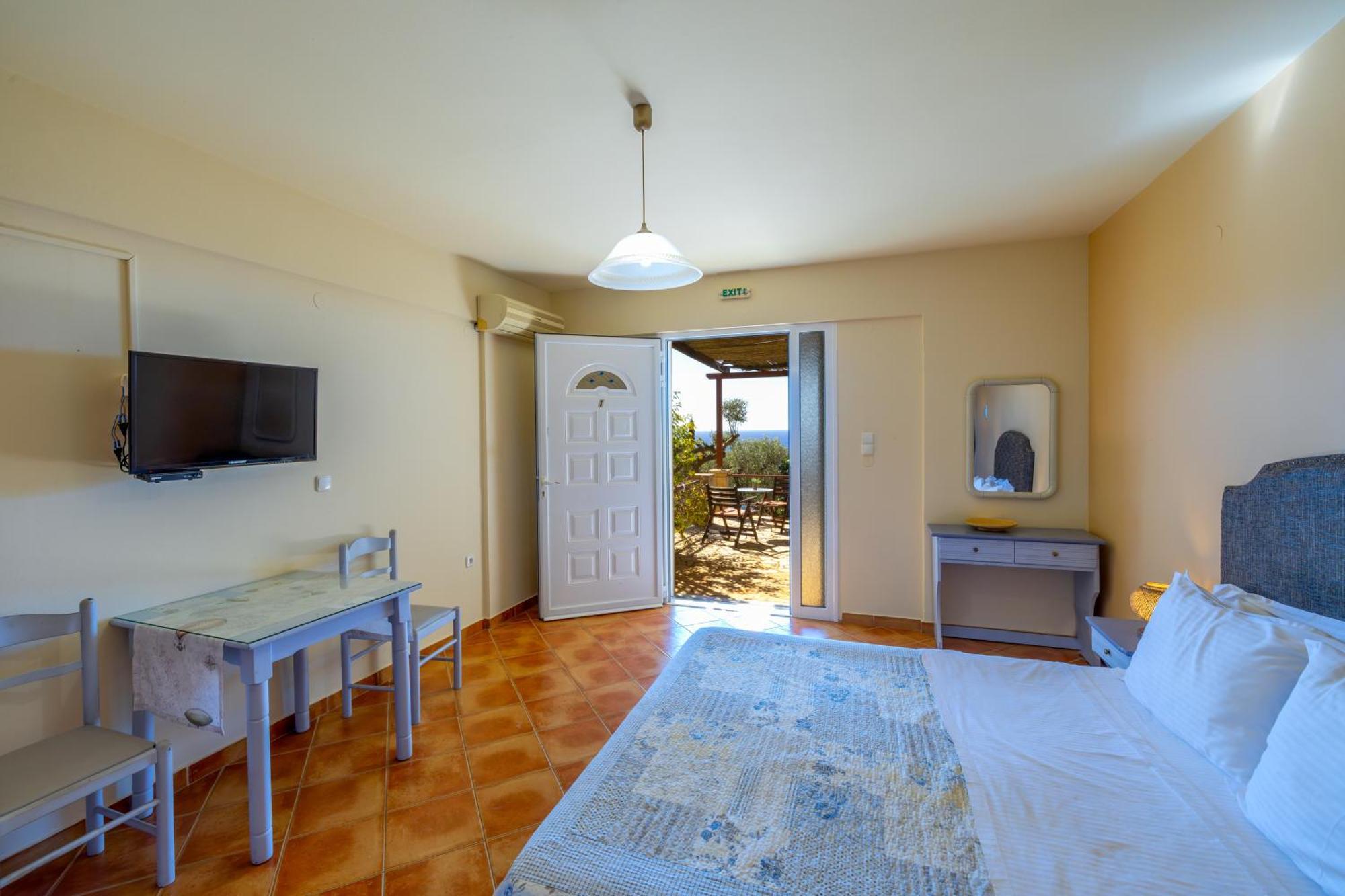 Delfinia Apartment Vlachata Exterior photo