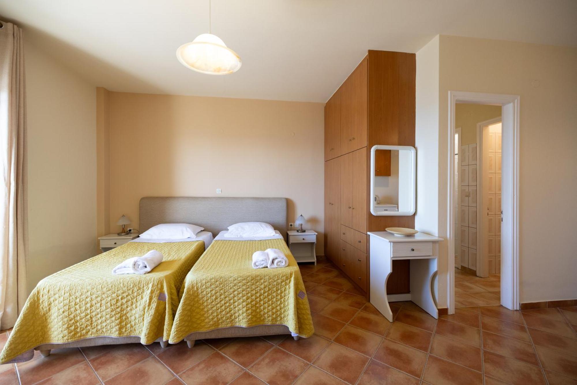 Delfinia Apartment Vlachata Exterior photo