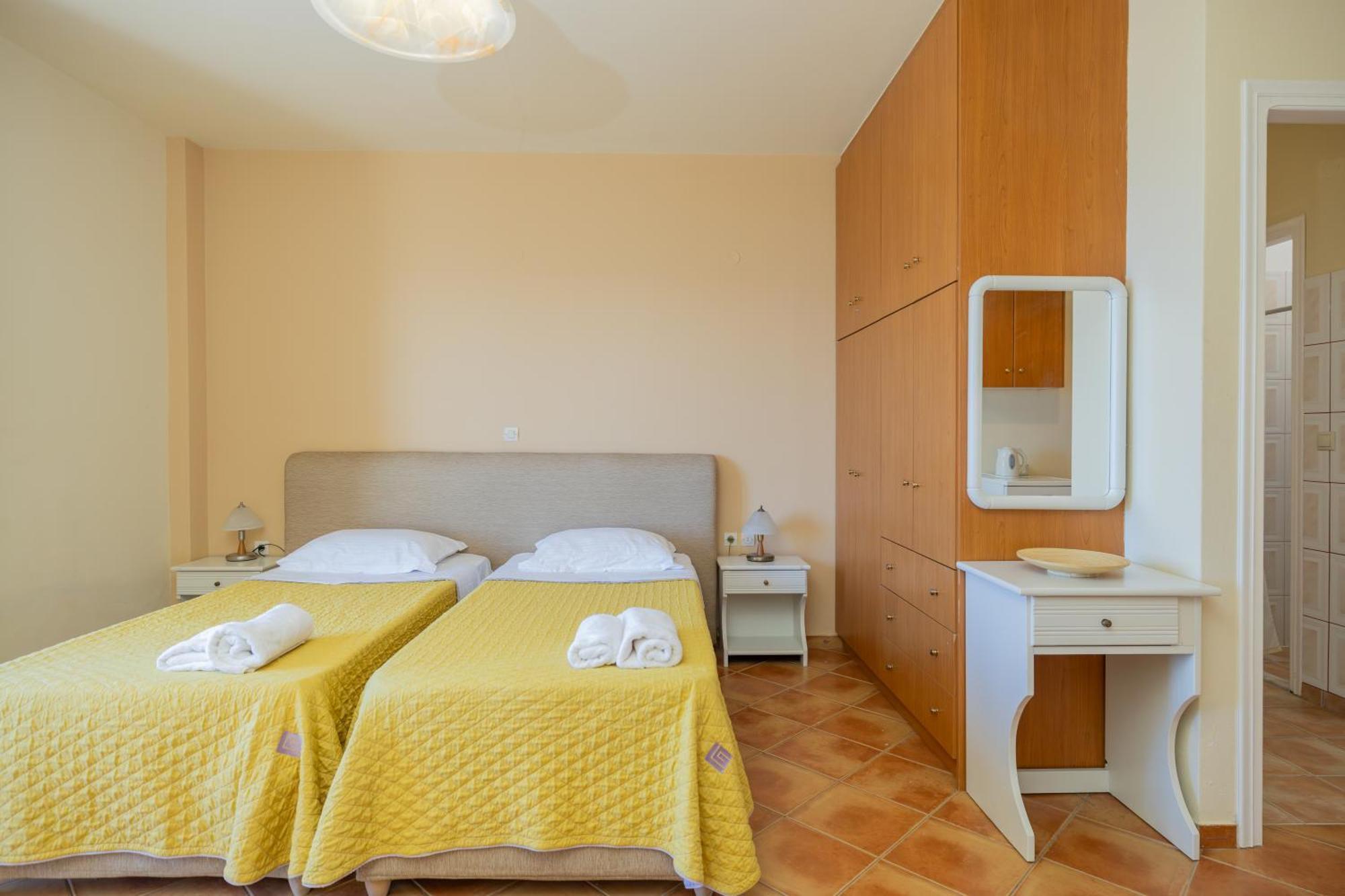 Delfinia Apartment Vlachata Exterior photo