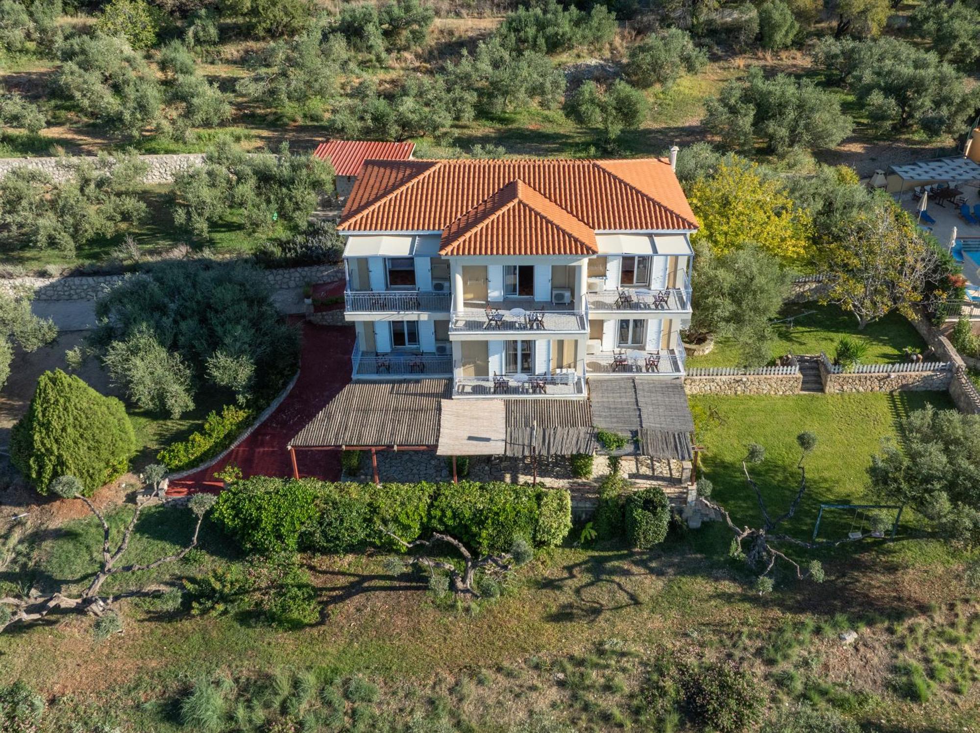 Delfinia Apartment Vlachata Exterior photo